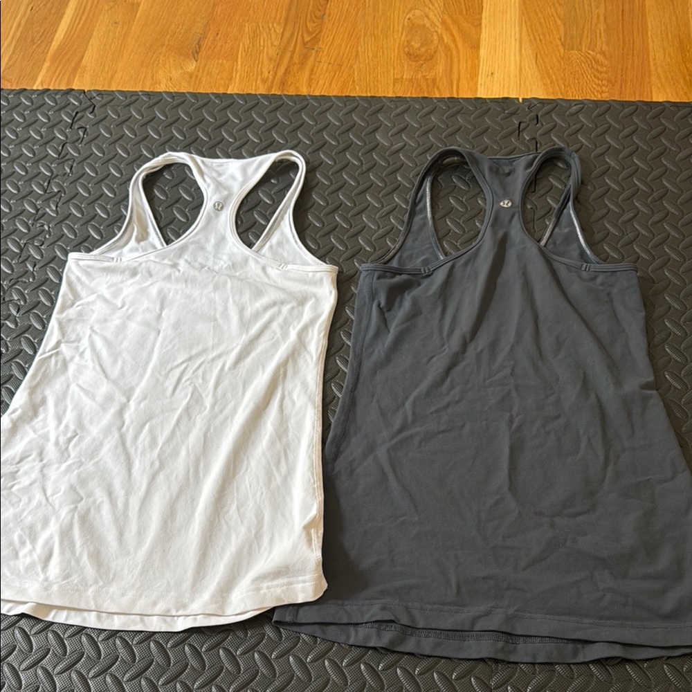lululemon athletica White and Gray Sleeveless Fitted Backless Tank Top